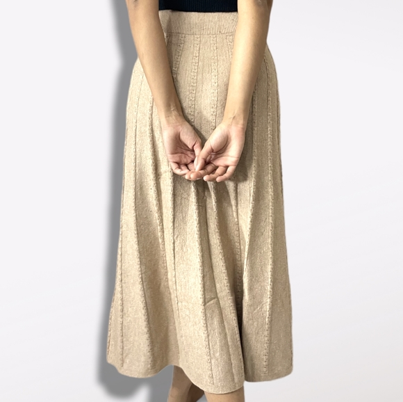 KNIT SKIRT - Picture 2 of 5